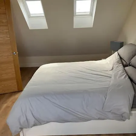 Дом отдыха New Build, 3-bed House With Parking.