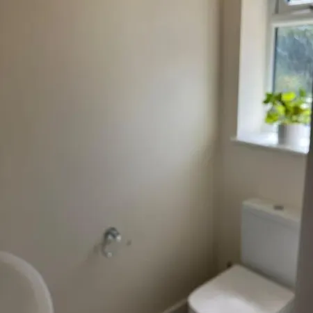 New Build, 3-bed House With Parking. Ferienhaus York