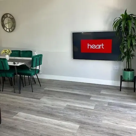 New Build, 3-bed House With Parking. * York